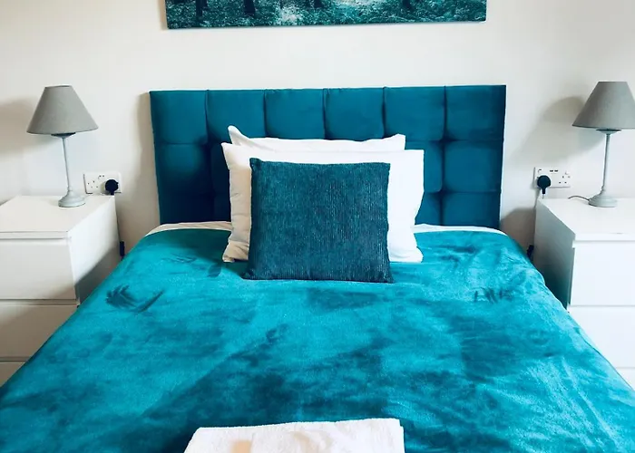 The Beechwood 2* Leeds (West Yorkshire)